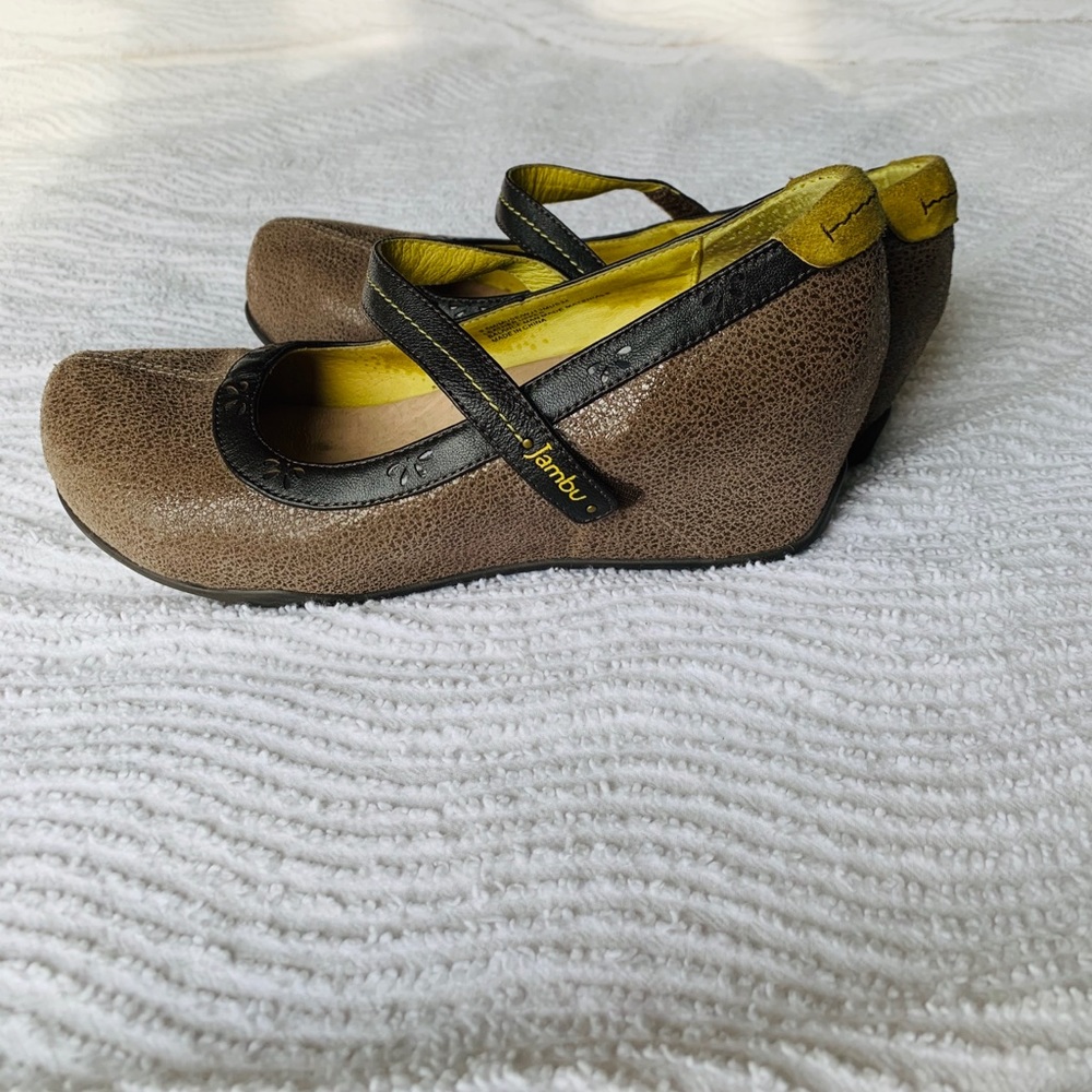 Jambu wedge 9.5